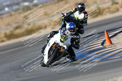 media/Jan-09-2022-SoCal Trackdays (Sun) [[2b1fec8404]]/Turn 11 (935am)/